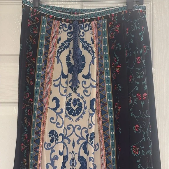 Beautiful Flying Tomato printed maxi skirt - Picture 3 of 4